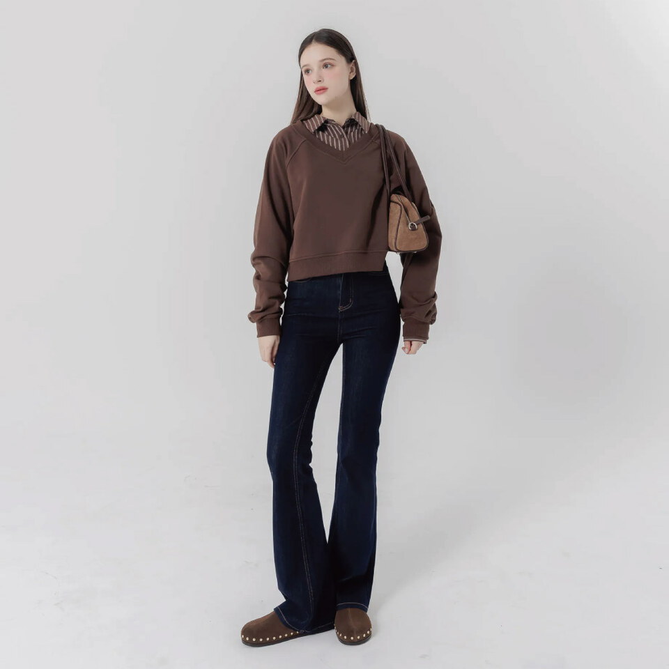 by Bello-V領中短版大學TEE