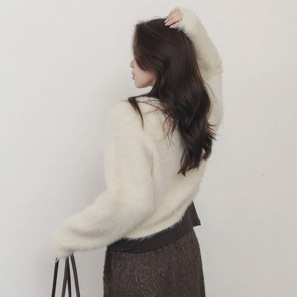 by Bello-仿貂毛QQ毛針織上衣