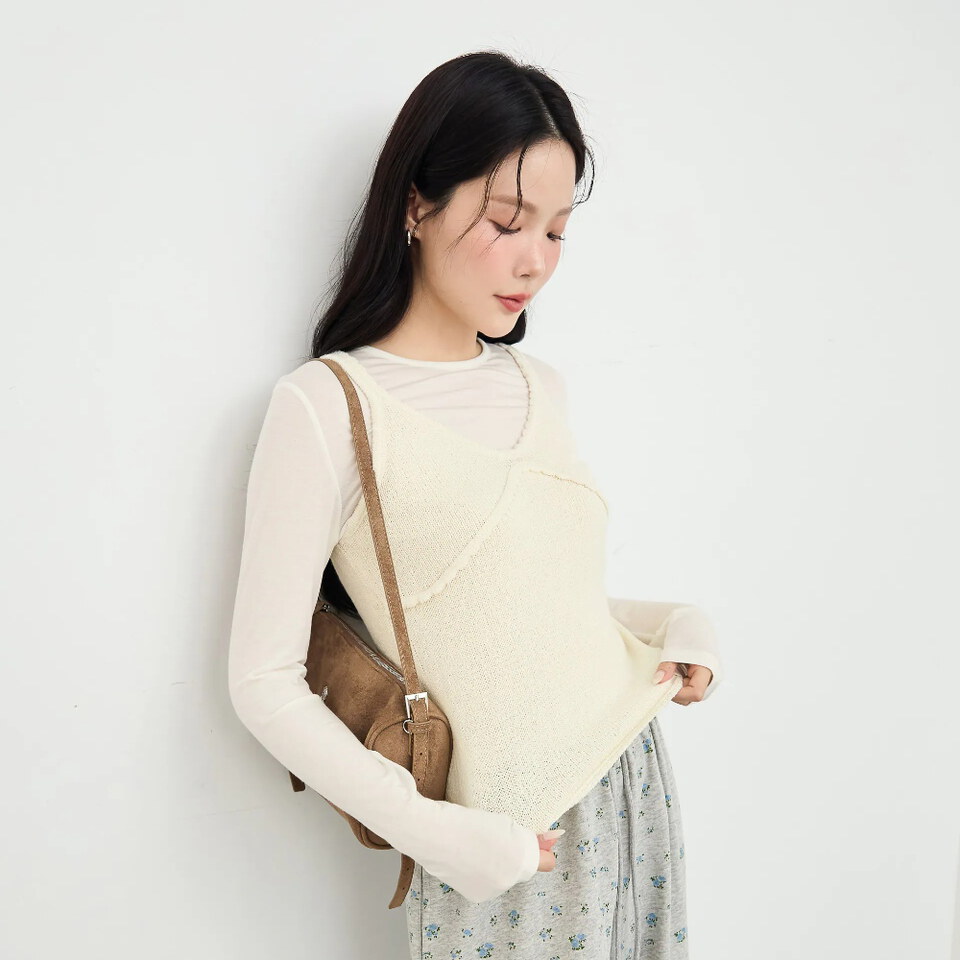 BLO9995-261 by Bello-花邊細肩V領背心