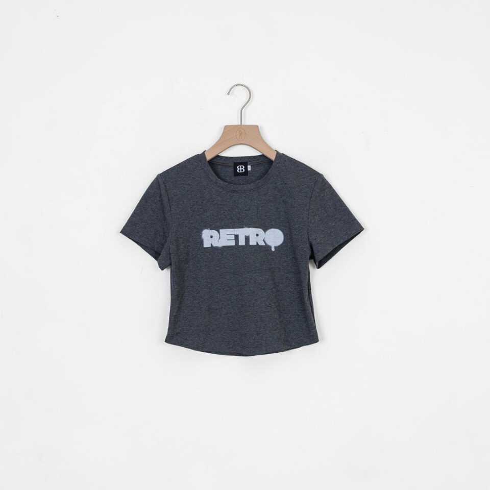 By BB-街頭噴漆字母TEE