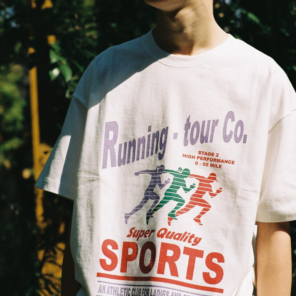 跑者印花短TEE 90S CLUB T RUN