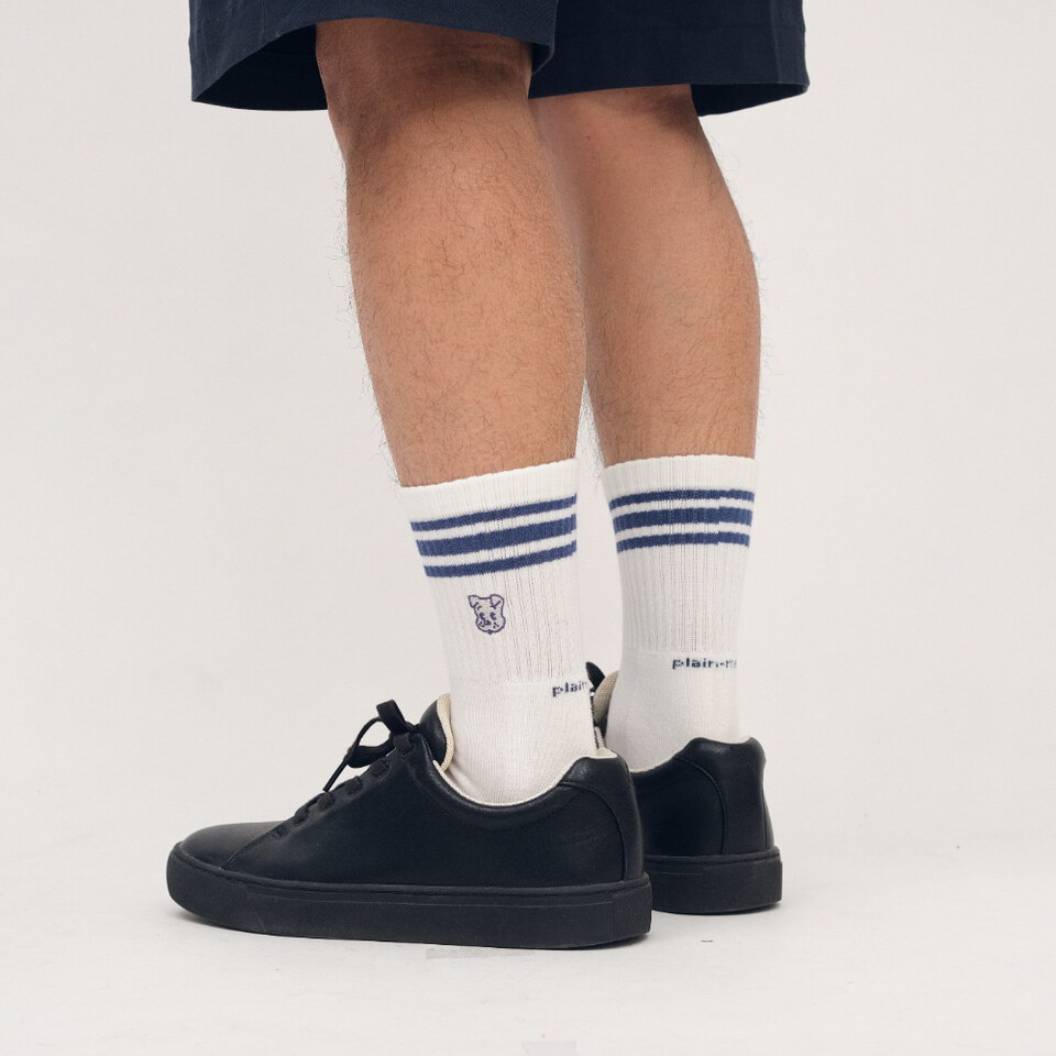 OSAMU GOODS 聯名中筒襪