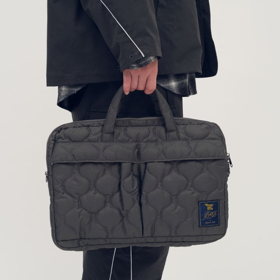 CRV30133-252 中信聯名絎縫多功能電腦包