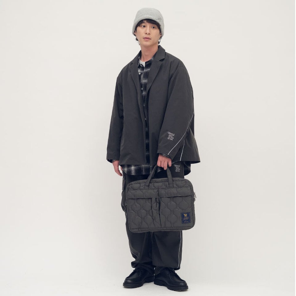 CRV30133-252 中信聯名絎縫多功能電腦包