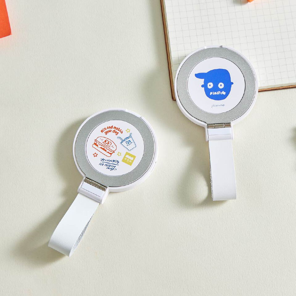 CRV39131-252 小P社長15W磁吸支架無線充電器