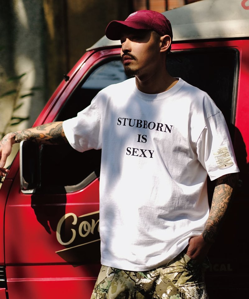 印花上衣 Stubborn Is Sexy Tee