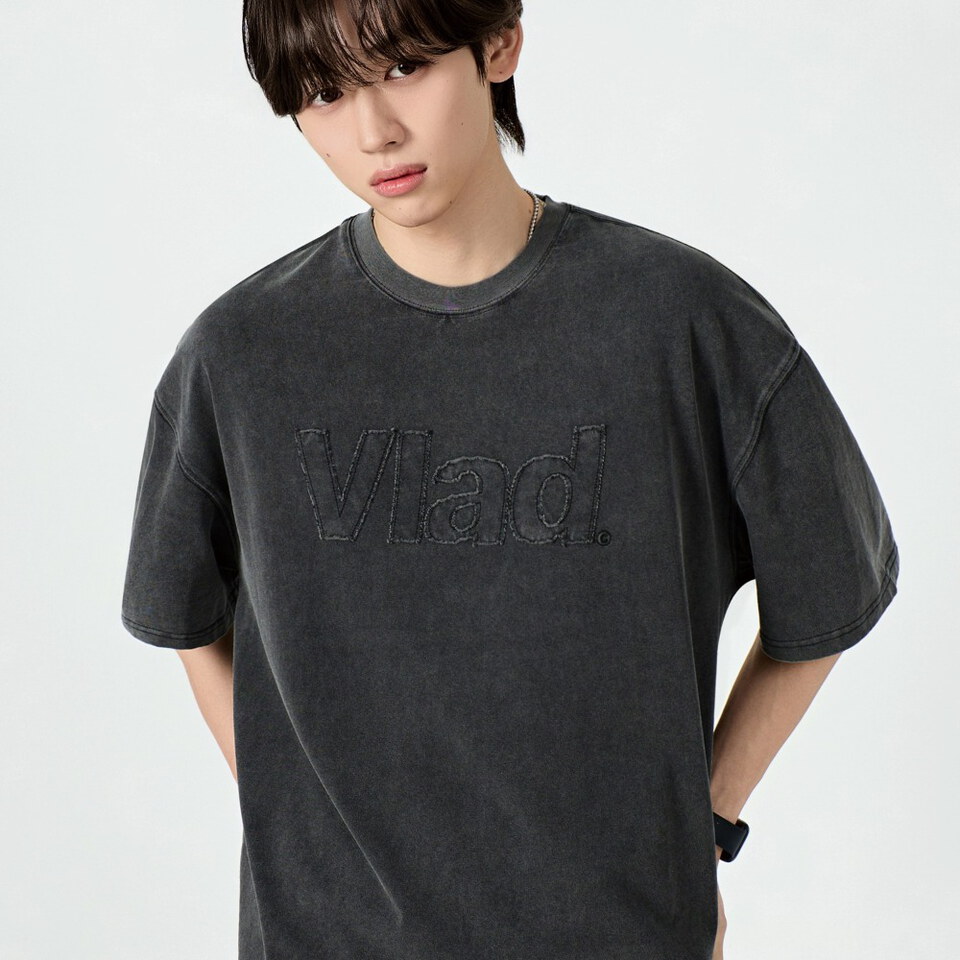 剪裁貼花短TEE VLAD CUT-OFF APPLIQUE SHORT SLEEVE T-SHIRT