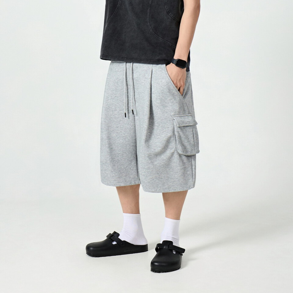 百慕達工裝短褲 ONE-TUCK BERMUDA CARGO SWEAT PANTS