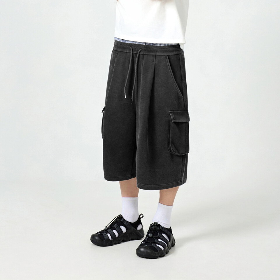 百慕達工裝短褲 ONE-TUCK BERMUDA CARGO SWEAT PANTS