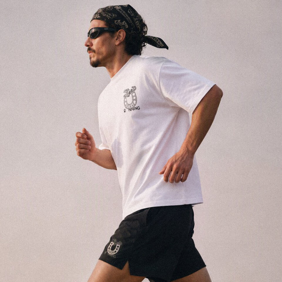 ESC9909-262 聯名圖像短Tee essence x sic lee keep running tee