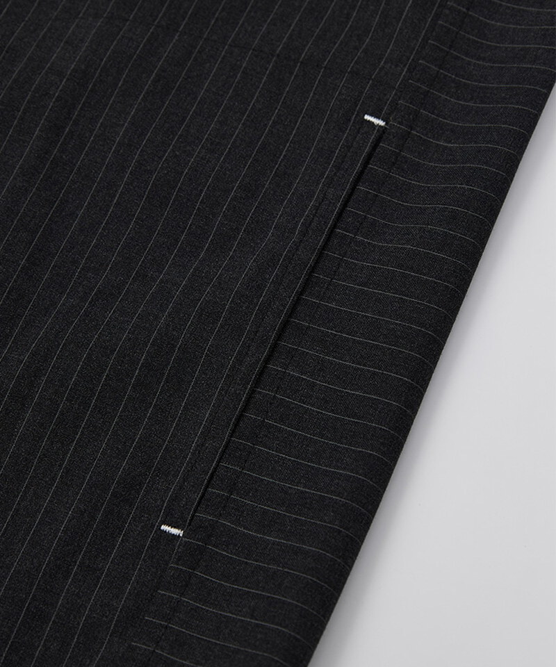 FUM圓領深灰條子恤衫