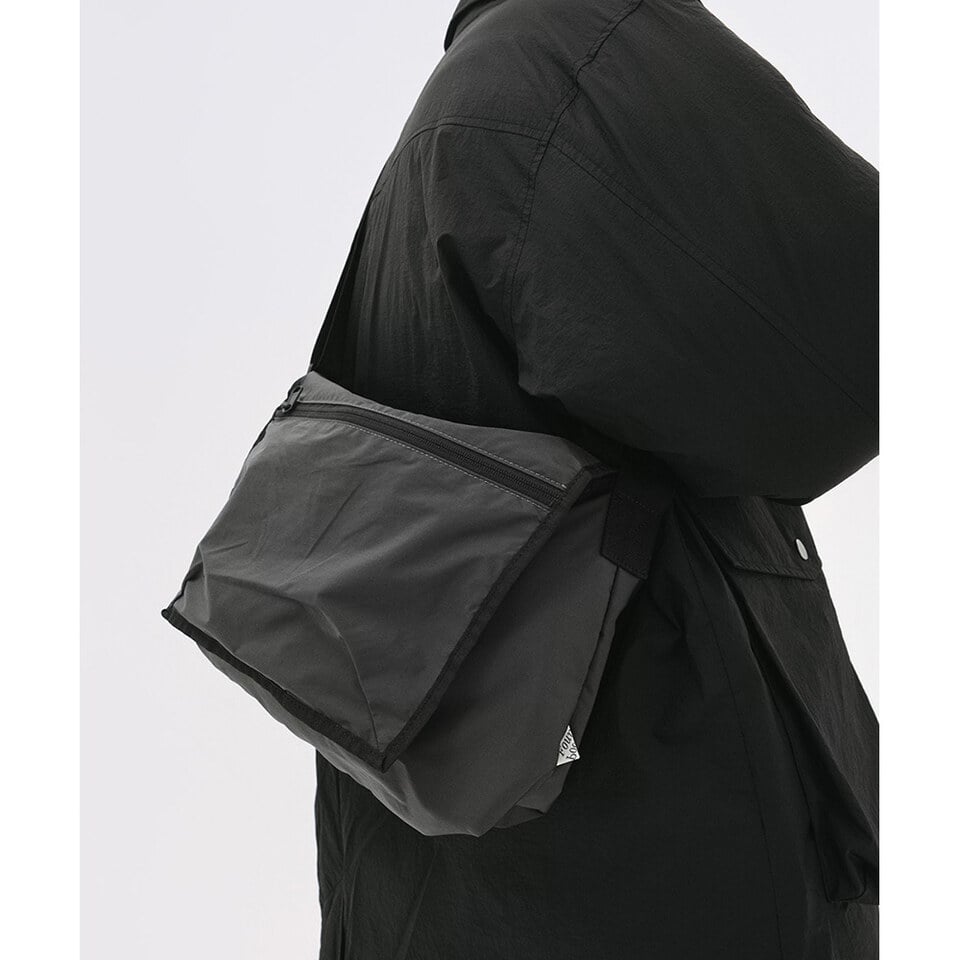 FPK3010-252 輕量斜背包 Compact Utility Cross Bag