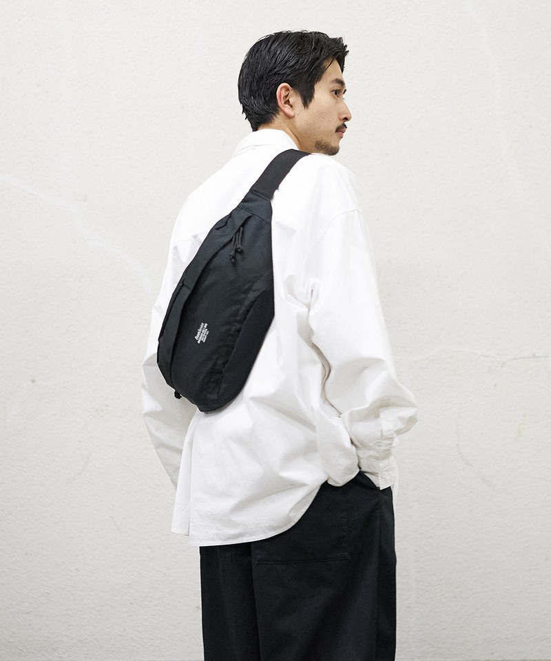 腰包 OVERSIZED BELT BAG