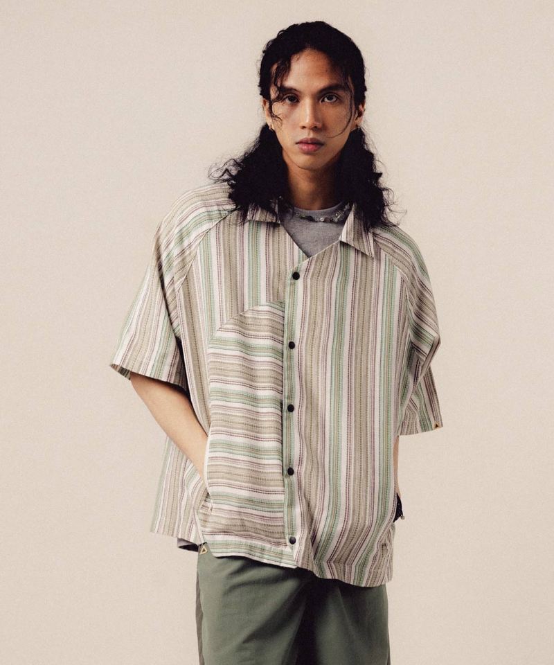 開襟寬鬆襯衫 Textured Overshirt