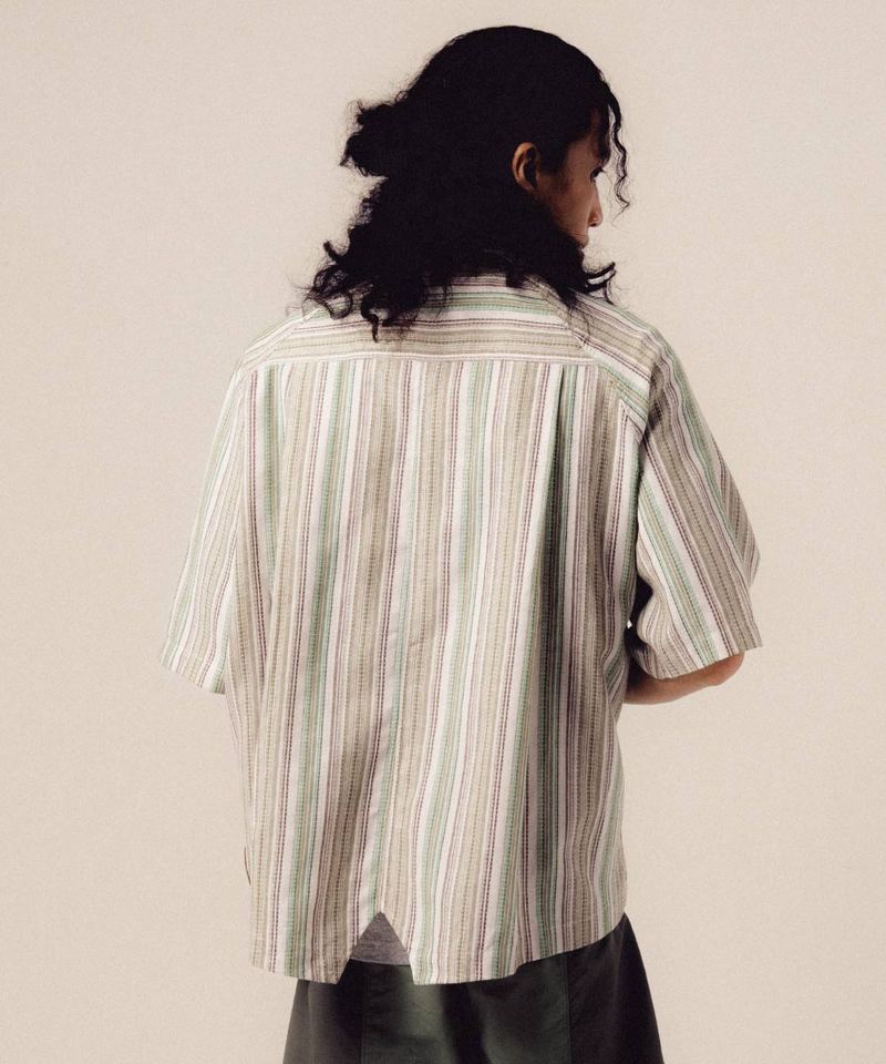 開襟寬鬆襯衫 Textured Overshirt