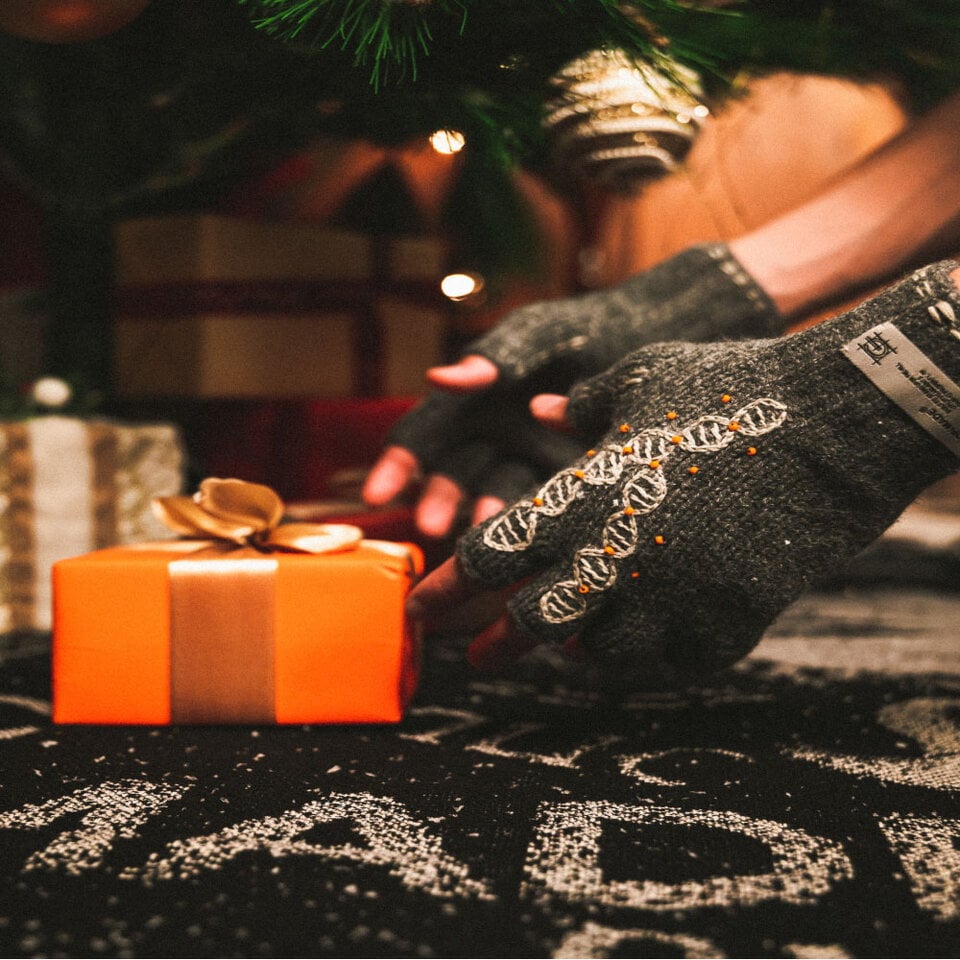 AC 09 Core Essence Wool Gloves