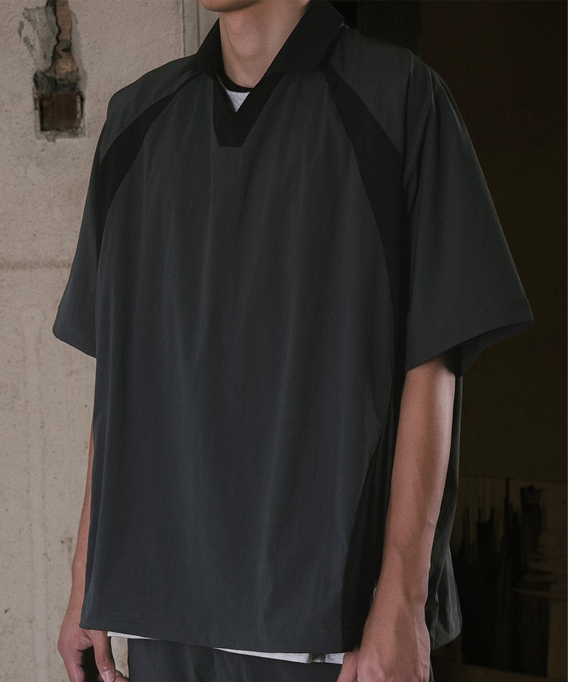 V領襯衫 SMOCK TECH SHIRT