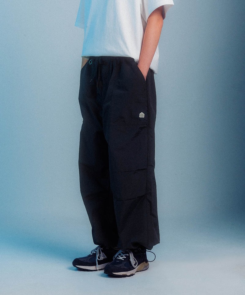 寬鬆尼龍長褲 MOUNT PANTS