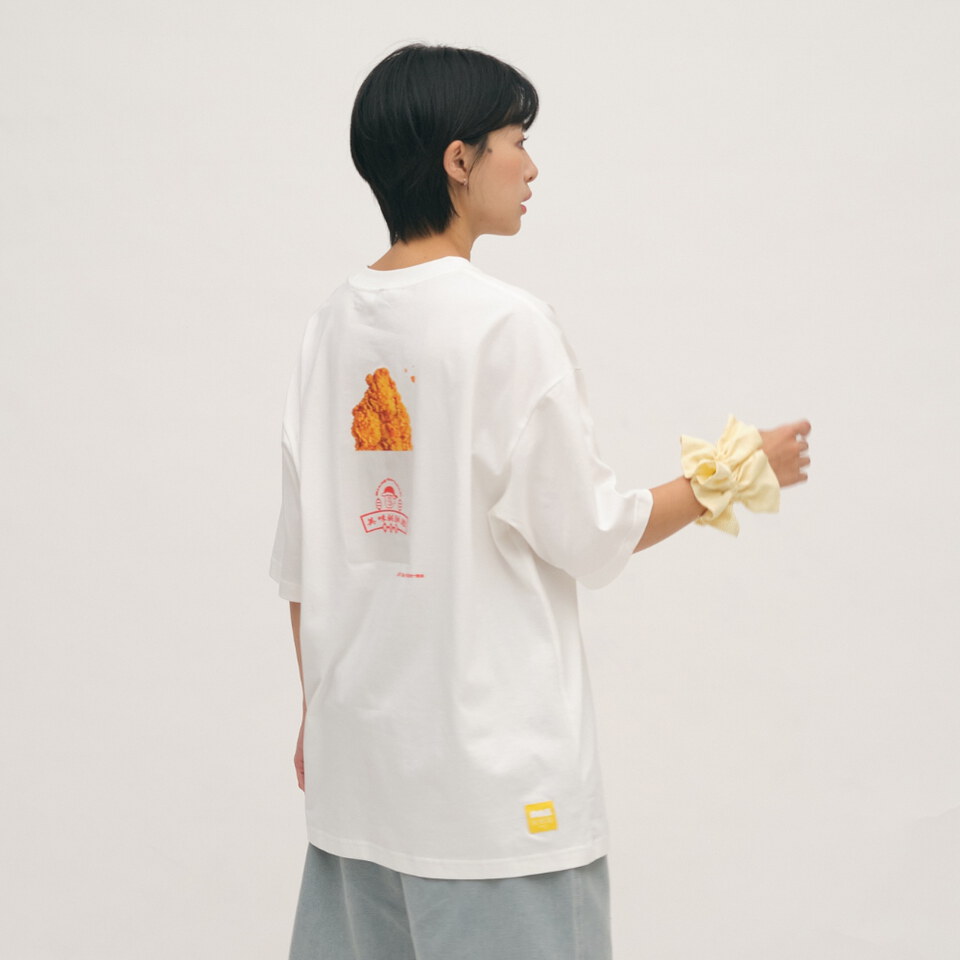 JNP01203-262 樸然煮小辣不切雞排TEE