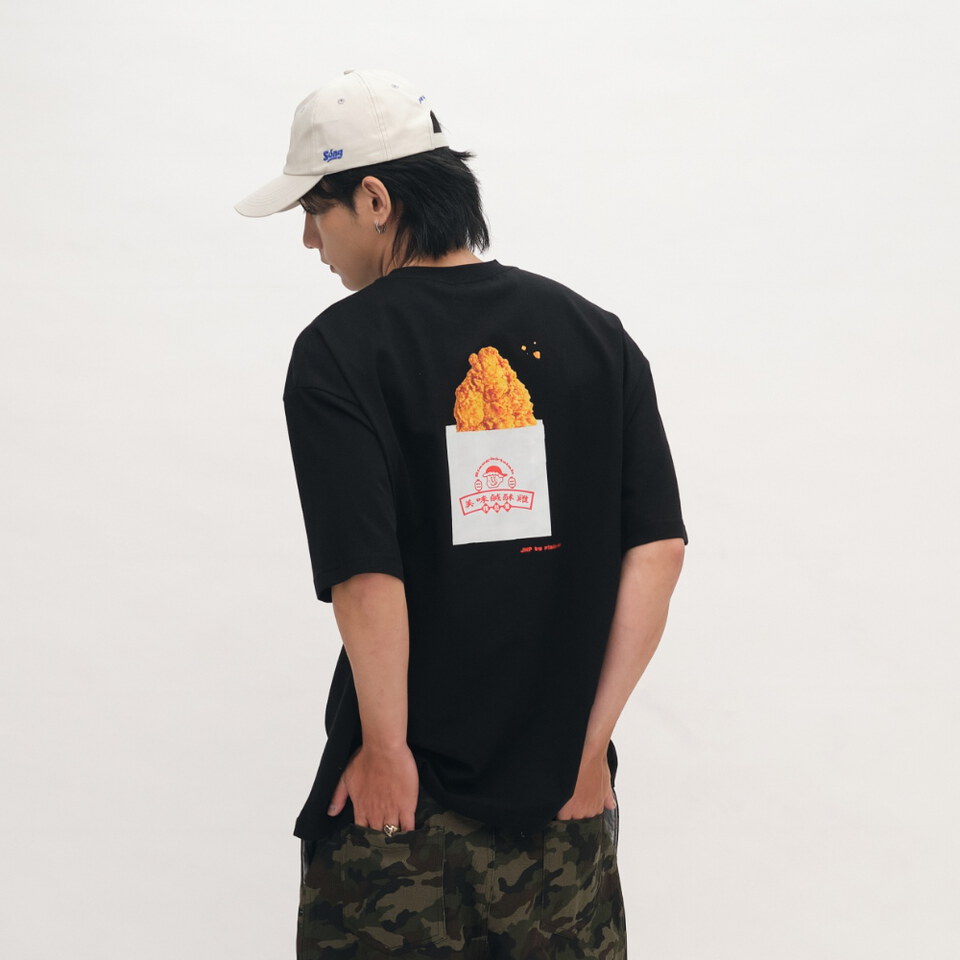 樸然煮小辣不切雞排TEE