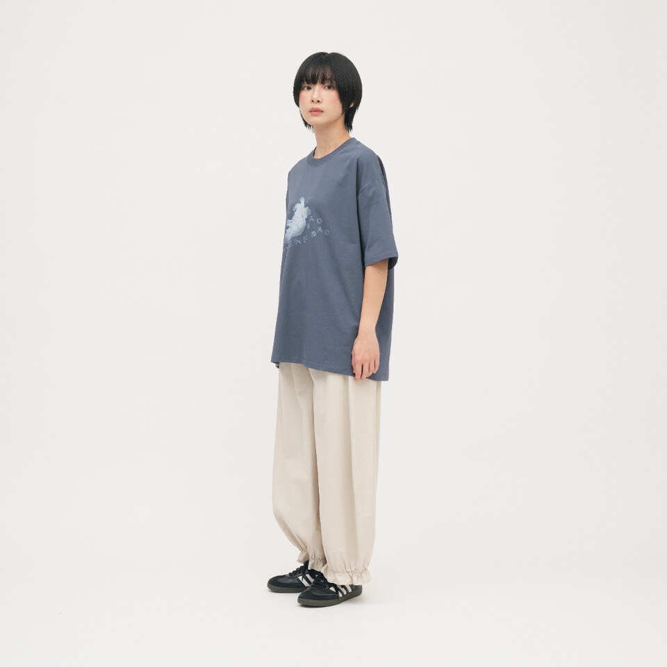 咬拖鞋小狗TEE