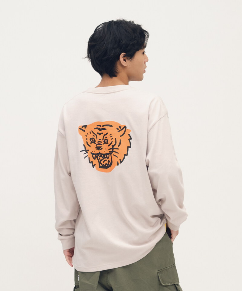 JNP0144-242 虎吸吐納詼諧長袖TEE