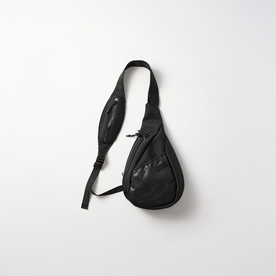 MLT3003-261 單肩斜背包 Tyvek ONESHOULDER BAG