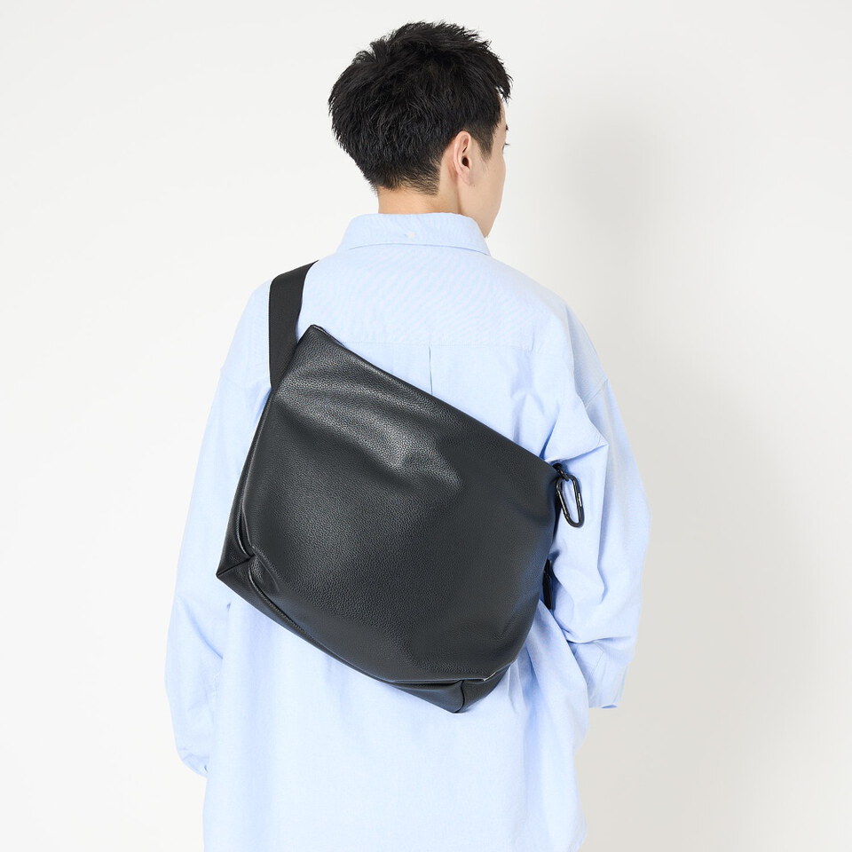 MLT3006-262 郵差包 LEATHER MESSENGER BAG(M)