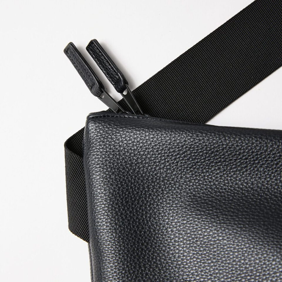 郵差包 LEATHER MESSENGER BAG(M)