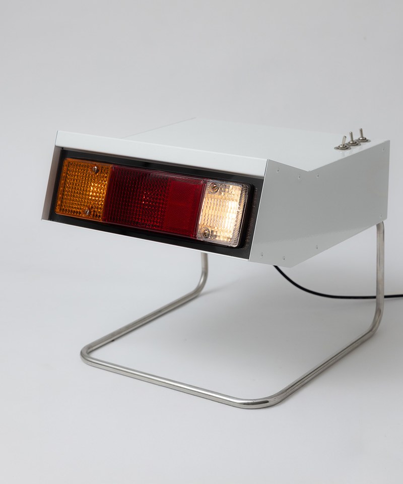 MOA3908-242 車燈邊桌 L300 Car Light Side Table