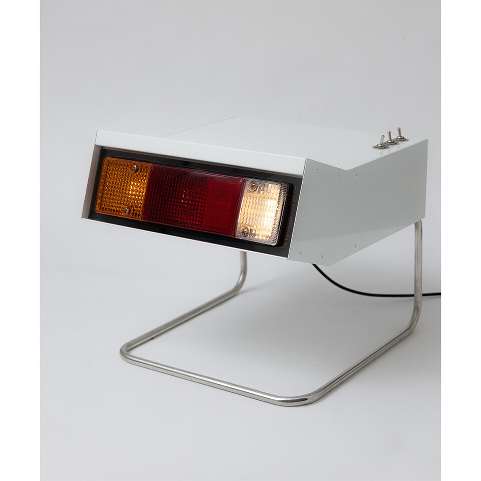MOA3908-242 車燈邊桌 L300 Car Light Side Table