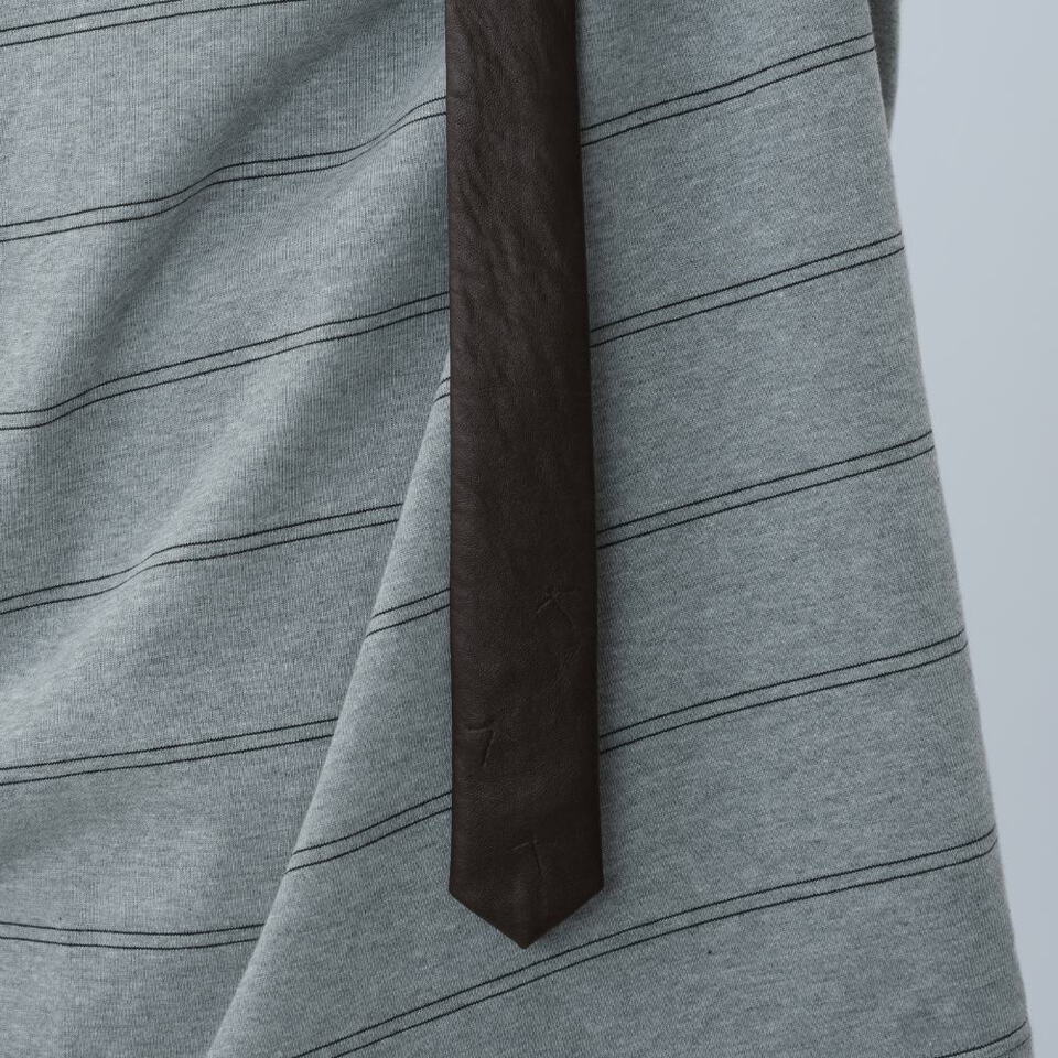 合成皮鈕扣領帶 Faux-Leather Button Tie