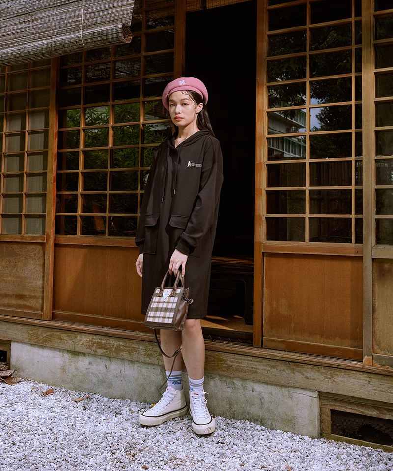 女款正肩連帽洋裝