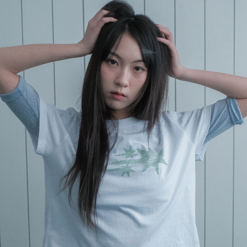 NGC0105-261 手繪星星上衣 SKETCH 3STAR BASIC TEE