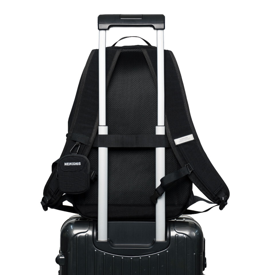 NKD3009-261 多功能後背包 CARABINER MESH BACKPACK