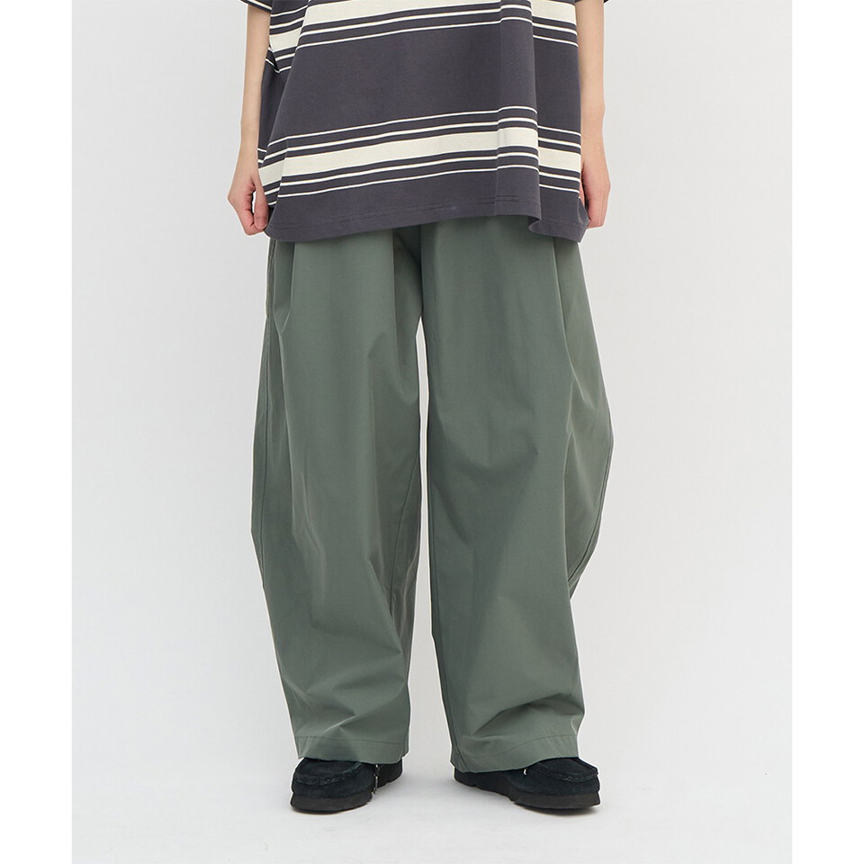 防潑水立體剪裁錐寬褲