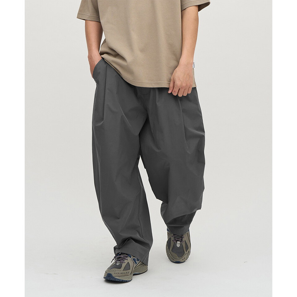 防潑水立體剪裁錐寬褲