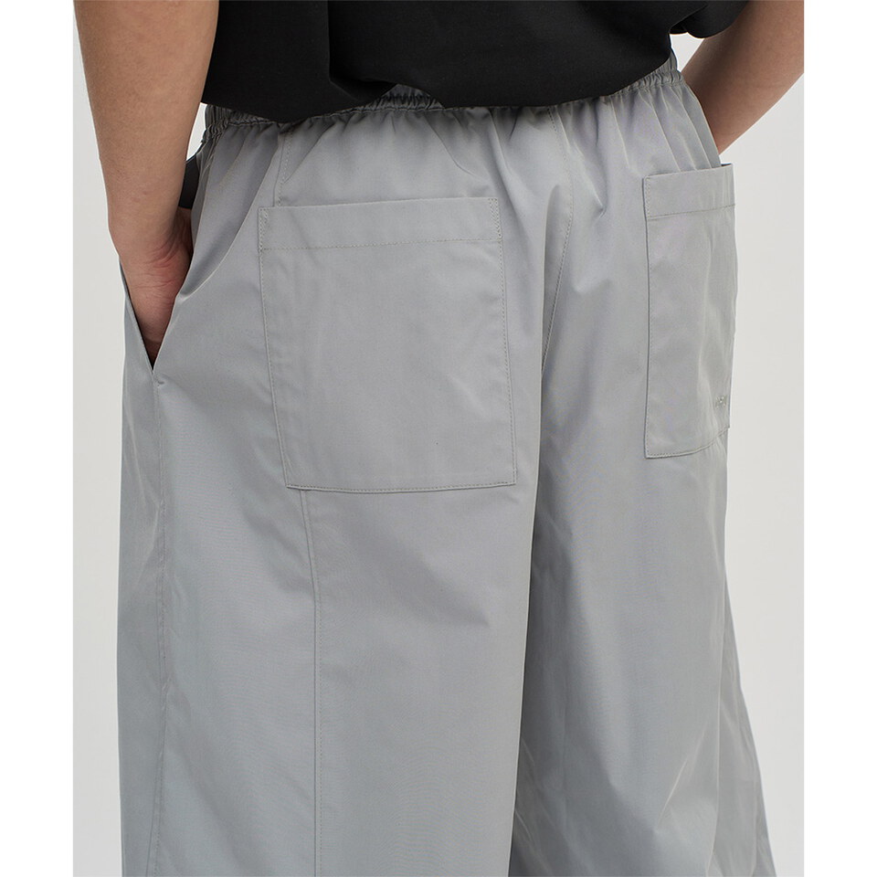 OPM4007-251 防潑水立體剪裁錐寬褲