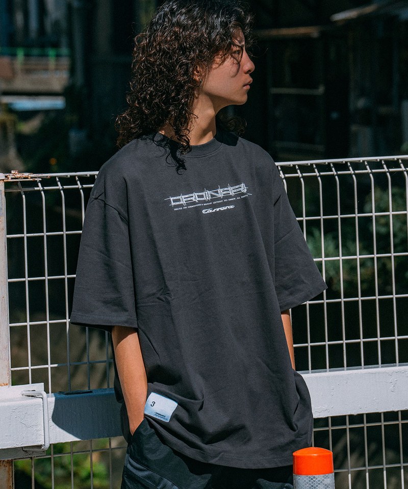 ORDINARY 手繪素描賽車TEE