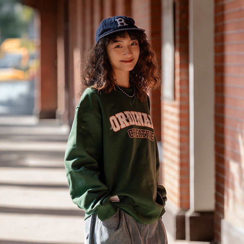 經典學院LOGO鯨魚電繡大學TEE