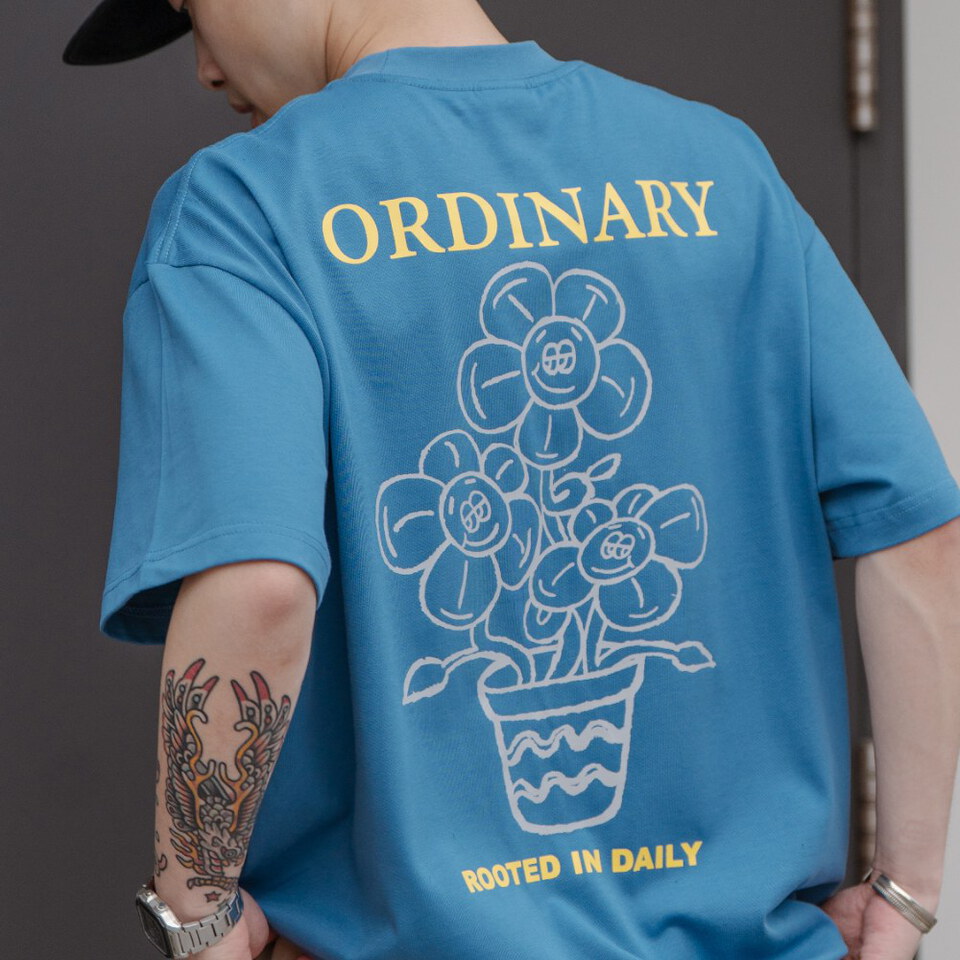 電繡花朵塗鴉短TEE