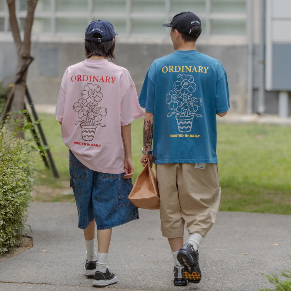 電繡花朵塗鴉短TEE