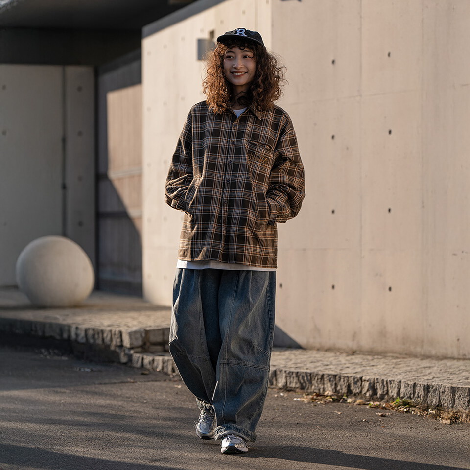 電繡重磅格紋襯衫