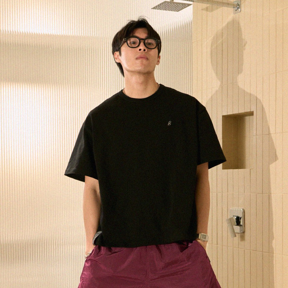 寬版刺繡短TEE EMBROIDERY LOGO TEE