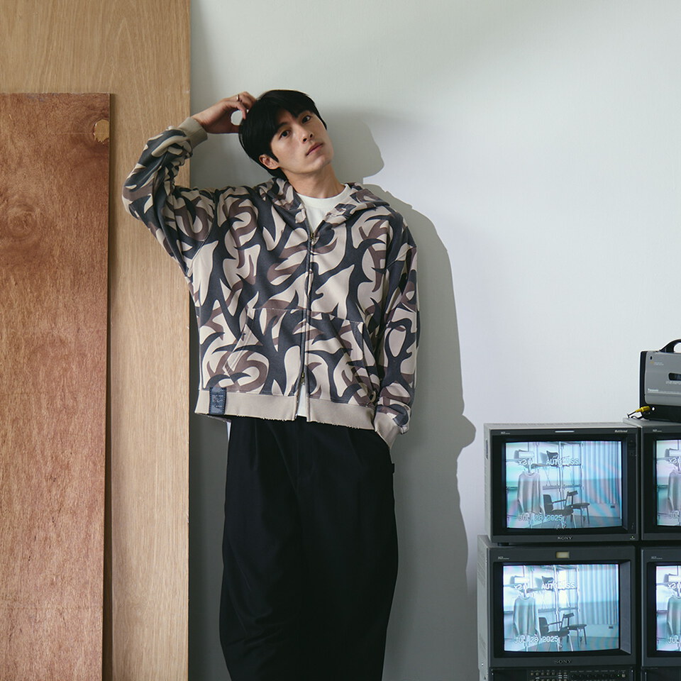 滿版迷彩做舊連帽外套 VINTAGE PATTERN HOODED JACKET