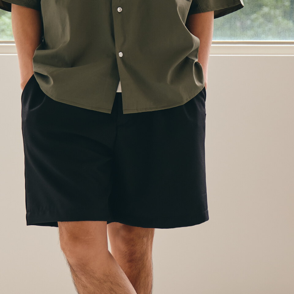 打褶短褲 SEERSUCKER SHORTS
