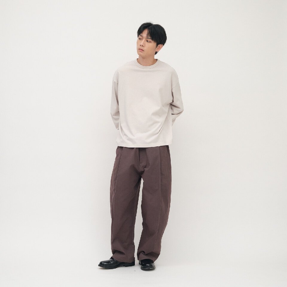 寬版刺繡水洗長TEE