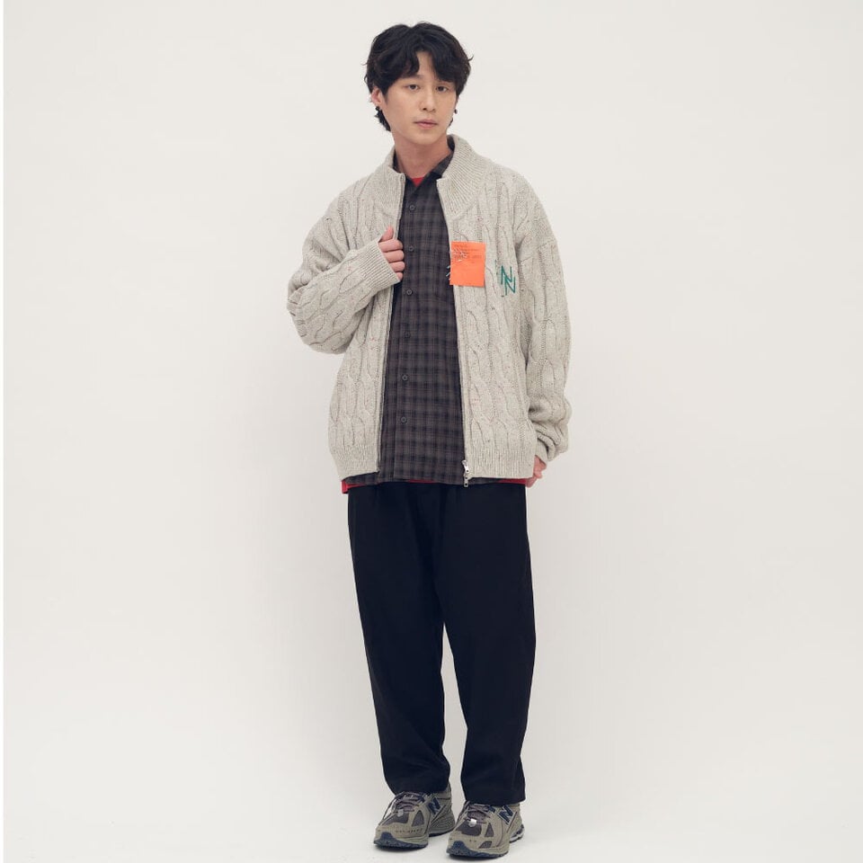 PLN0314-261 clip by clip 拉鍊麻花針織外套