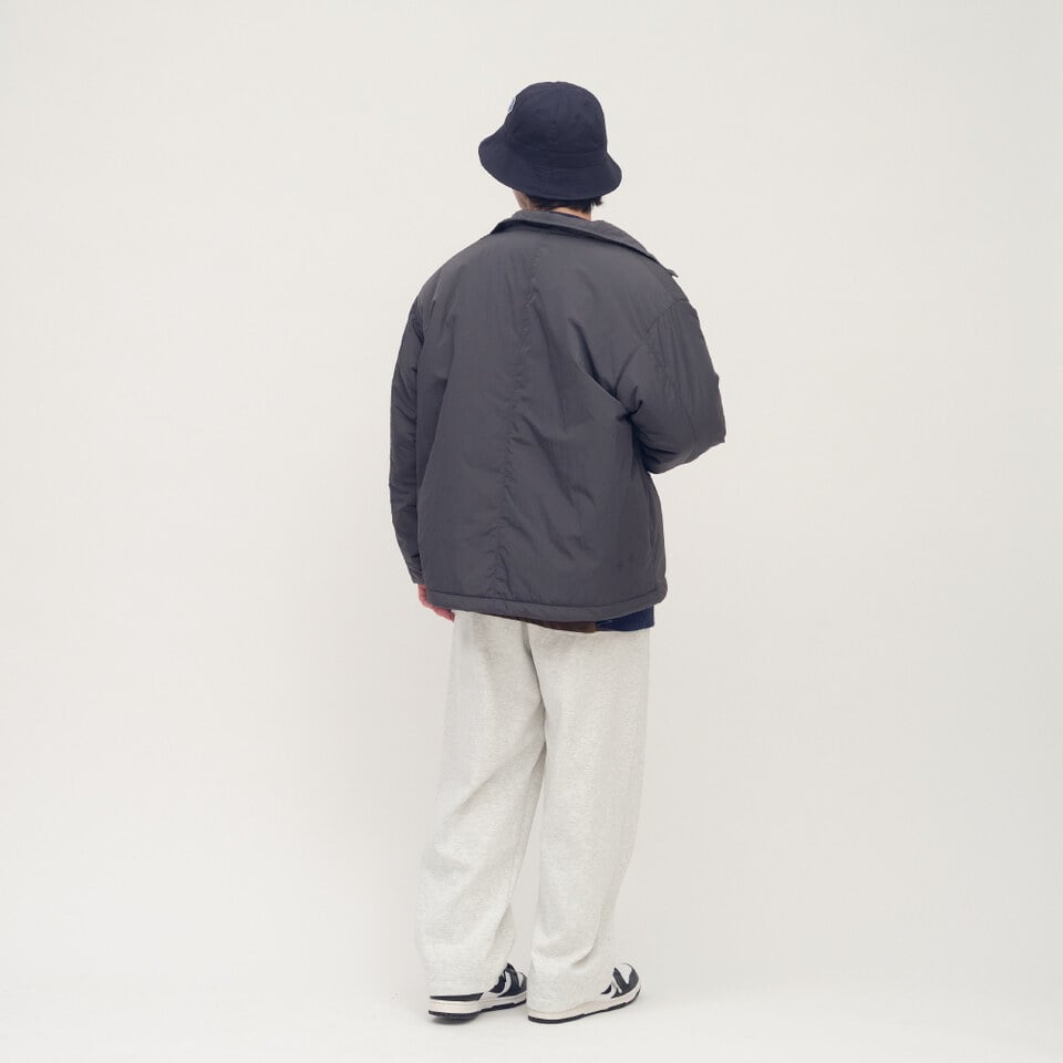 立領鋪棉大口袋外套