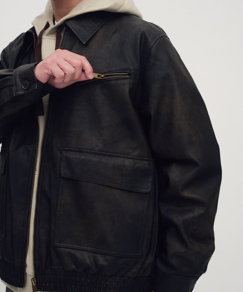 口袋拉鍊皮感外套